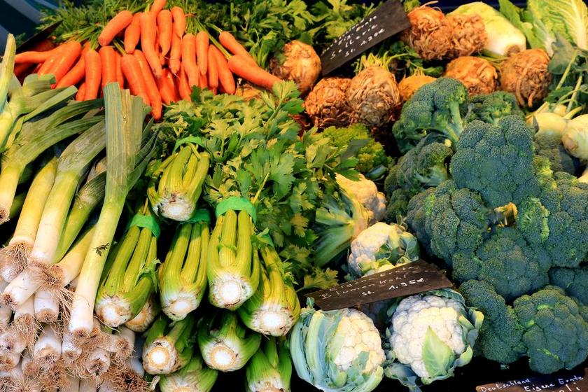 蔬菜 BROKOLI 胡萝卜 韭菜 市场 农民和地方市场