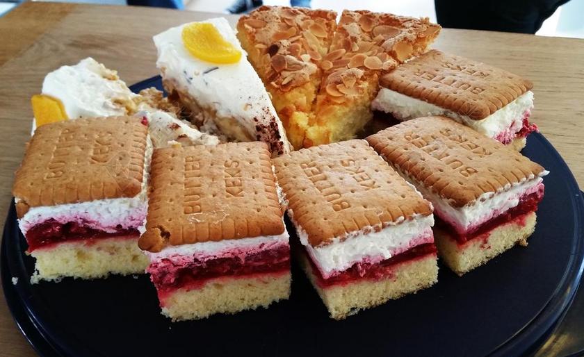 蛋糕生日美味甜食品甜美块状背景图片