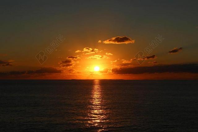 日出 海洋 上午 海 太阳 反思 阳光 天空 地平线 水
