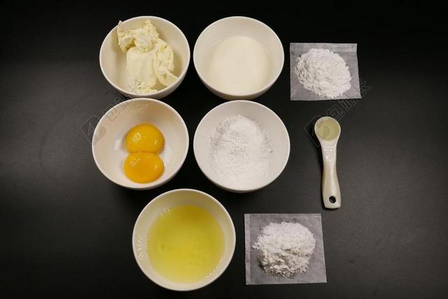 鸡蛋 面粉 糖 烘焙原料 烘焙准备工作