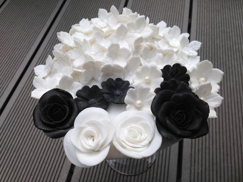 蛋糕烤美味食品咖啡桌奶油黑与白背景图片背景图片