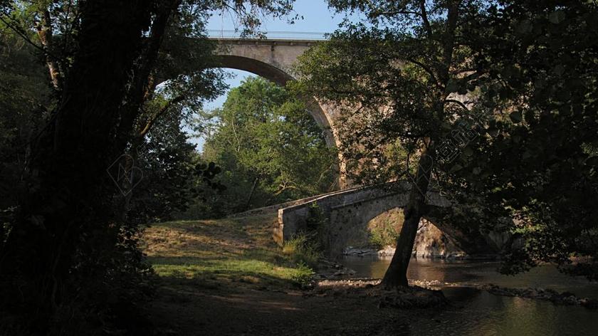 桥 光 河 治愈 桥梁