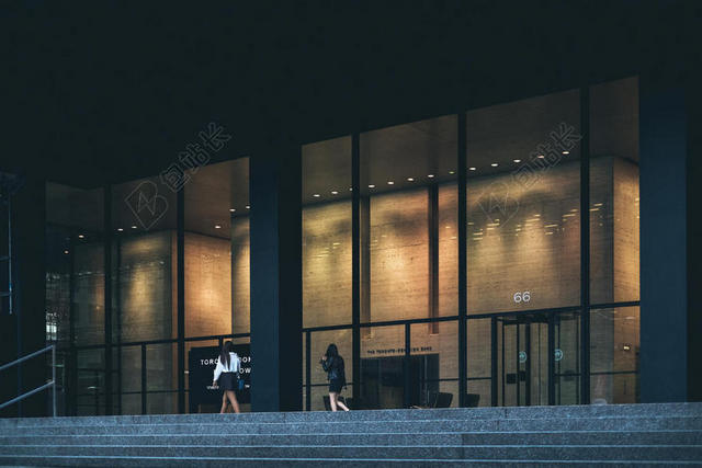 黑色广告简约时尚建筑物背景图片