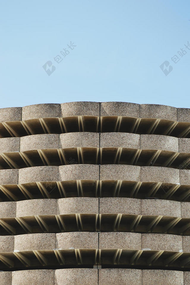 灰色的奇特建筑背景图片