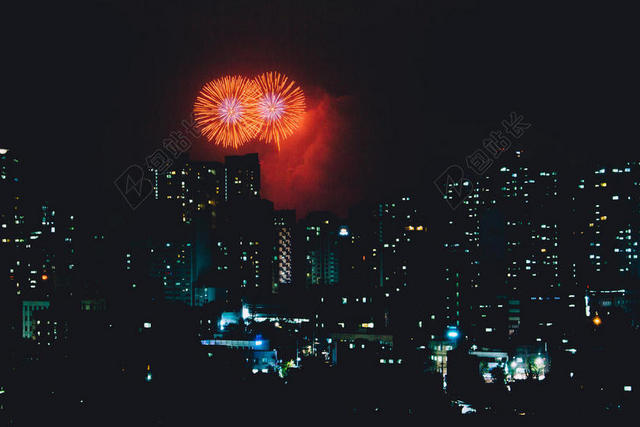 唯美城市夜景烟火汇演背景图片