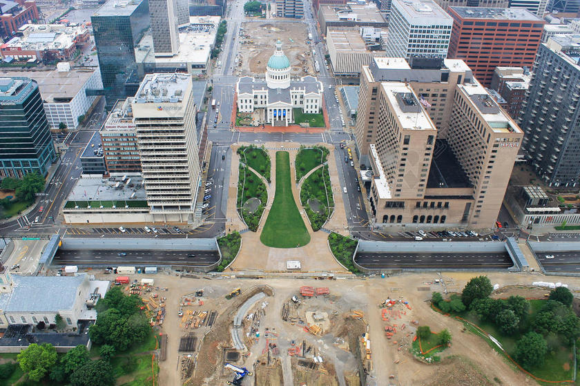 建筑简约高楼大厦城市背景图片