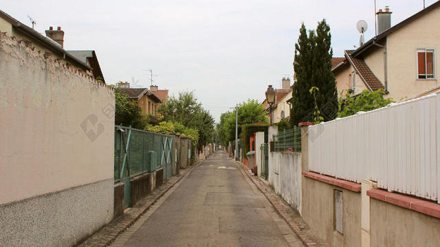 道路无人空旷的街头背景图片