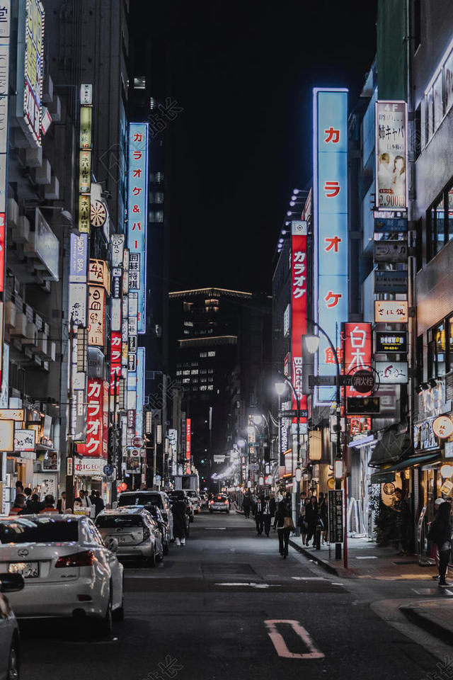 繁华的东京街道背景图片
