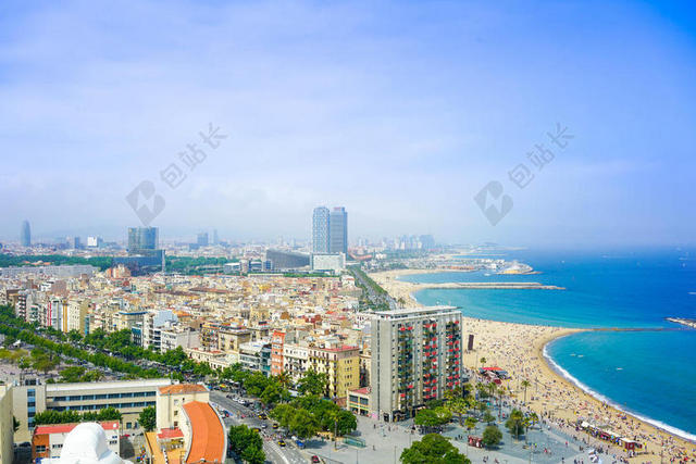 蓝色海边现代建筑都市城市海景旅游背景图片