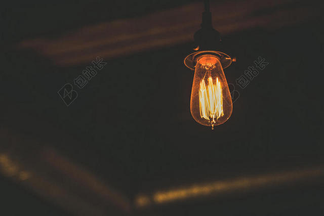夜晚 晚上 黑夜 黑暗 灯光 霓虹灯 灯光 光线 激光 打火机
