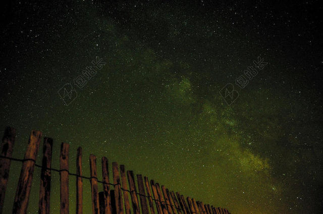 自然景色夜晚的星空背景图片