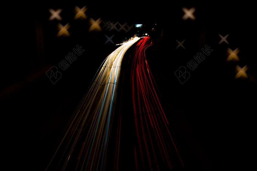 光贵那个鲜明黄红两条交通霓虹带夜晚交通光影背景图片