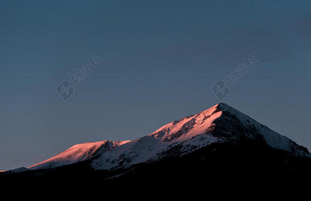 黑色旅游简约夕阳余晖景点风光光线背景图片