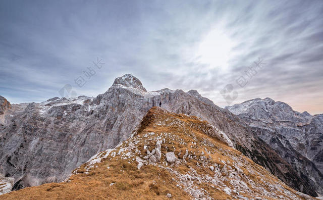 摄影自然山峰风景背景图片