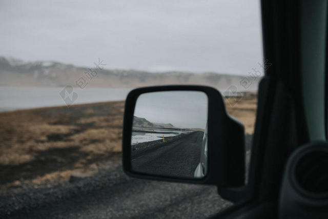 灰色旅游自然唯美自然公路背景图片