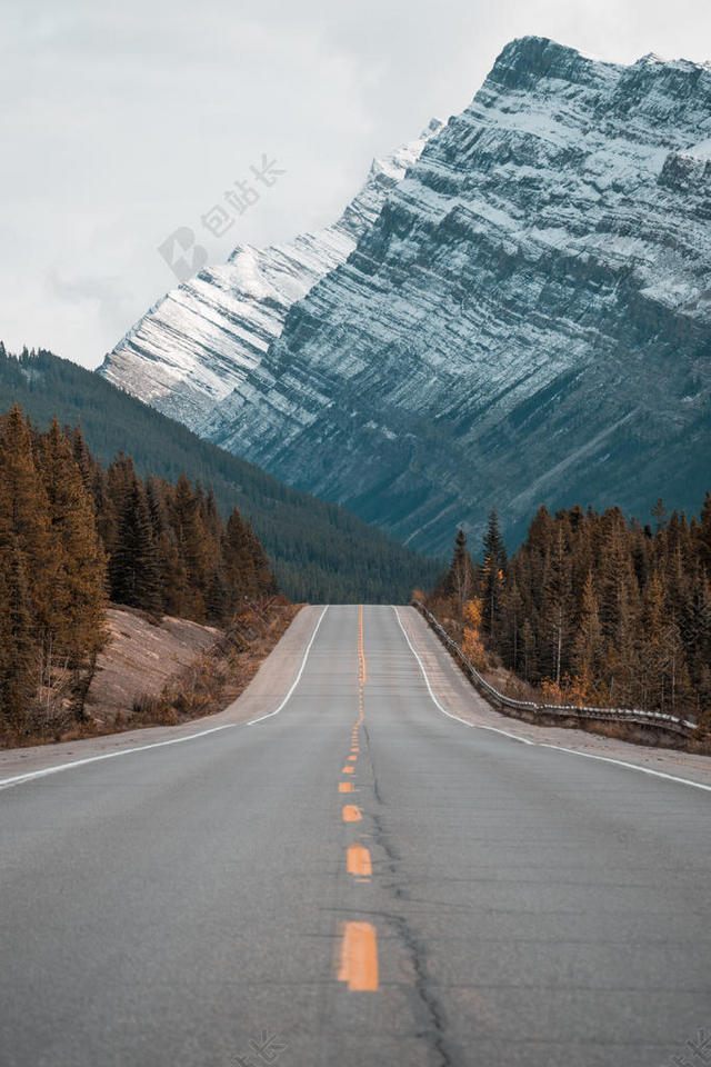旅游自然道路风景背景图片