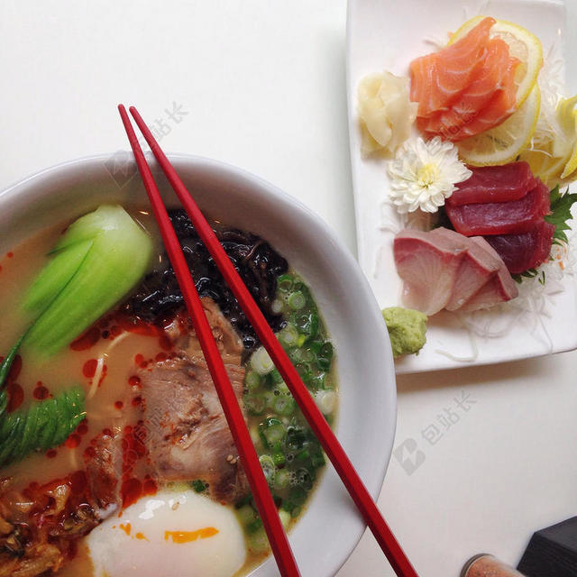 食物鱼肉料理和美味拉面背景图片