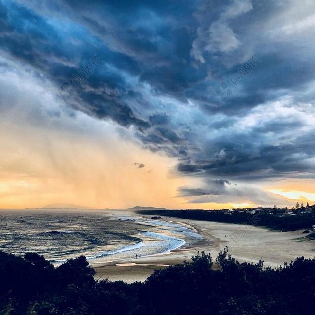 海滩 云 黎明 黄昏 海洋 在户外 海 海景 海滨 轮廓 天空 暴风雨 日出 日落 水 波浪