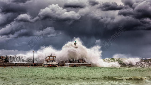 船 云 多云的 天空 危险 黑暗的 云 港 港湾 海洋 码头 雨 海 天空 暴风雨 暴风雨的 雷雨 水 波动 崩溃 波浪 天气