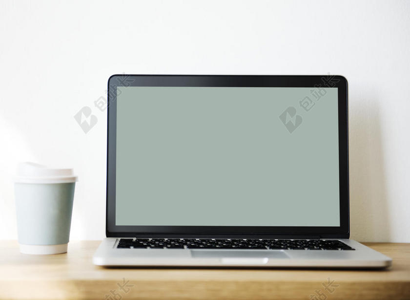 饮料 空白的 商业 特写 咖啡 咖啡 杯子 计算机 连接 杯子 装置 数字的 数字的 装置 显示 喝 电子学 空的 家具 热的 喝 在室内 互联网 键盘 笔记本电脑 班长 便携式的 屏幕 技术 无线的 木制的 桌子