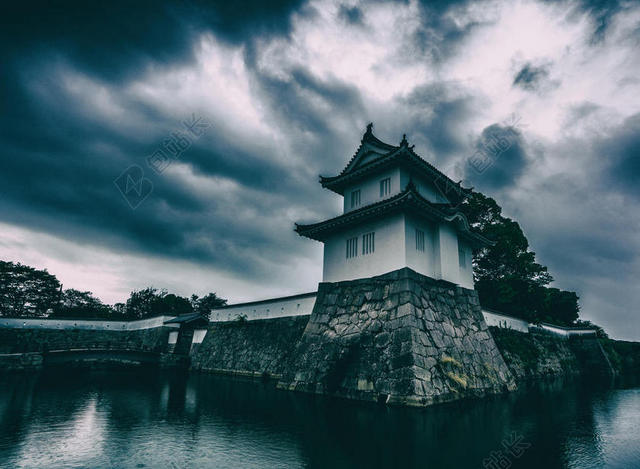 古代的 建筑学 黑白 建筑 城堡 城市 云 鹅卵石 黎明 傍晚 日本 湖 景观 单色 在户外 反射 河 天空 日落 传统的 旅行 树 水