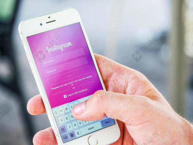 模糊 显示 电子学 手 INSTAGRAM 互联网 苹果手机 登录 可移动的 可移动的 电话 网络 电话 便携式的 屏幕 智能手机 社会的 媒体 技术 触摸 无线的