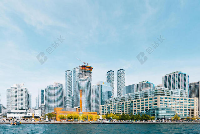 建筑学 船 建筑 商业 城市 城市景观 云 建设 日光 市中心 黄昏 金融 港 酒店 地标 大都市 现代的 办公室 在户外 海 天空 天际线 摩天大楼 高的 旅游 塔 旅行 水 滨水