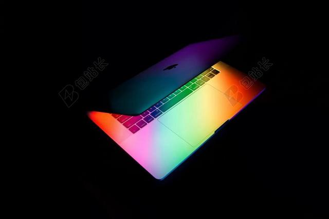 商务 商人 电子商务 股票交易所 业务 工作 科技 技术 信息科技 办公室 工作室 工作 职场 笔记本电脑 笔记本 MACBOOK APPLE 苹果 计算机 电脑 信息科技  活力 日本 城市 现代生活 黑色 暗色 黑白 昏暗