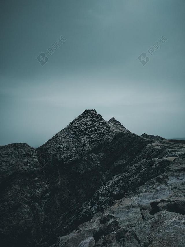 商务 商人 电子商务 股票交易所 业务 工作  风景 风光 美景 田园 山水  山 山峰 顶峰 景色 墙 围墙 表面 隔阂 背景 肖像 人物特写 画像 天空 树木 丛林 森林 自然 环境 全身像 地形 地势 IPHONE 苹果 苹果手机 商务 山 山峦 山峰