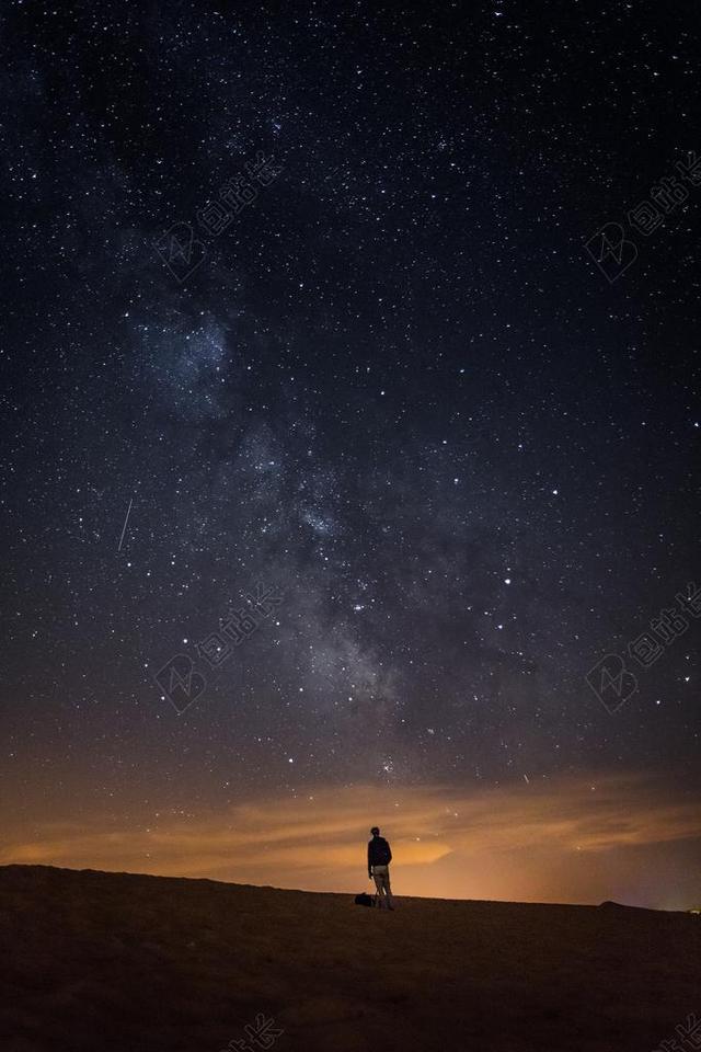 星空 星星 闪光 明星          星空 太空 空间  夜晚 晚上 黑夜 黑暗 灯光 霓虹灯 风景 风光 美景 田园 山水  日落 夕阳 太阳 旅行 旅游 行程 度假 休闲 度假 假日 伤心 悲伤 忧郁 忧伤 天空 自然 环境 人物 人群 风土人情 男士 男性 男人