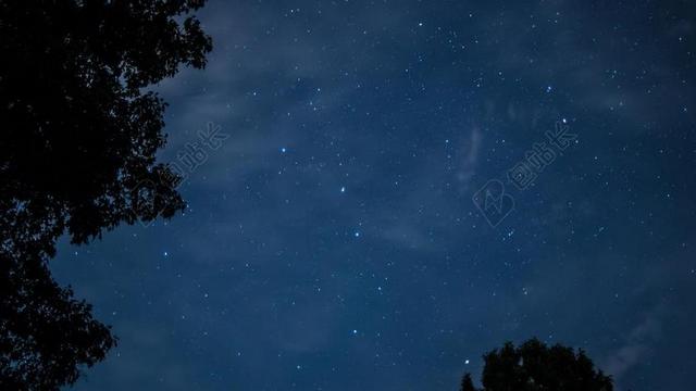 星空 星星 闪光 明星   星空 太空 空间  夜晚 晚上 黑夜 黑暗 灯光 霓虹灯 购物 商场 流行 时尚 美丽 爱情 恋爱 恋人 情人 情侣 浪漫 商场 店铺 商家 购物 树木 丛林 森林 可爱的 云 云朵 天空  健身 锻炼 运动 保养 自然 环境 树 树木 树林 森林 山 山峦 山峰