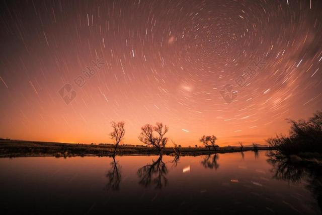 星空 太空 空间   星空 星星 闪光 明星  夜晚 晚上 黑夜 黑暗 灯光 霓虹灯 风景 风光 美景 田园 山水 城市 都市 时尚 现代化 灯光 光线 激光 打火机  日落 夕阳 太阳 地球 泥土 草地 操场 天空 自然 环境  雨 下雨 惬意