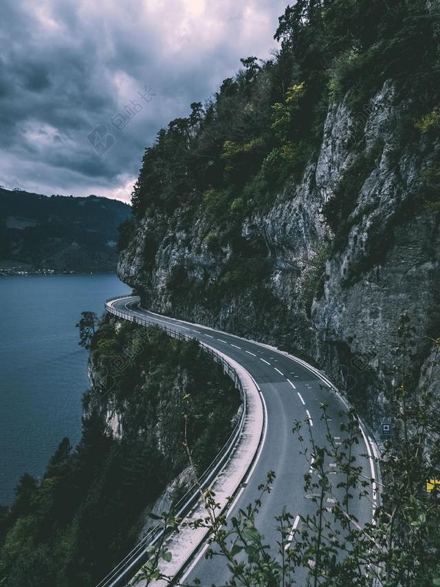汽车 车 小汽车 轿车 跑车                       风景 风光 美景 田园 山水 道路 旅途 路途 户外 街道 公路  山 山峰 顶峰 景色 自行车 骑行 山地车 冒险 旅行 旅游 行程 度假 休闲 度假 假日 夏日 夏季 热情  天空 海 海水 大海 雨 下雨 惬意 IPHONE 苹果 苹果手机 商务 白色 浅色 黑白 简单 清新