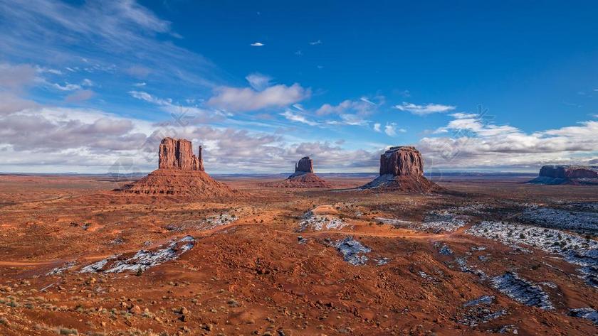风景 风光 美景 田园 山水 地球 泥土 草地 操场  丽人 优雅 美丽 漂亮 女孩 女人 女性  山 山峰 顶峰 景色 天空  云 云朵 天空
