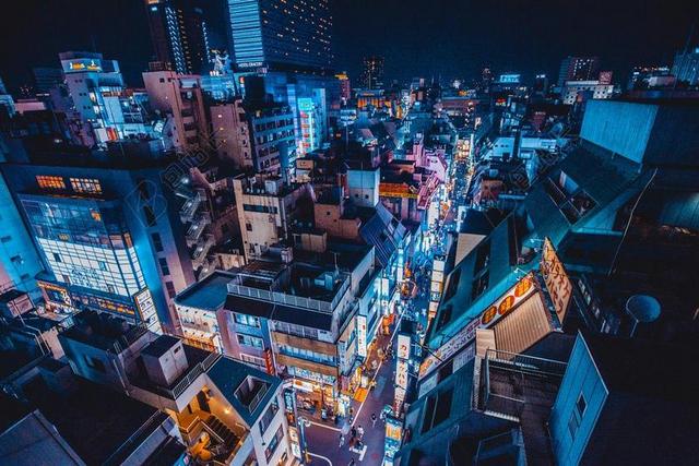 建筑 大厦 建筑物 建设   城市 都市 时尚 现代化  夜晚 晚上 黑夜 黑暗 灯光 霓虹灯 道路 旅途 路途 户外 街道 公路 灯光 光线 激光 打火机  丽人 优雅 美丽 漂亮 女孩 女人 女性  餐厅 餐馆 美食 日本 城市 现代生活