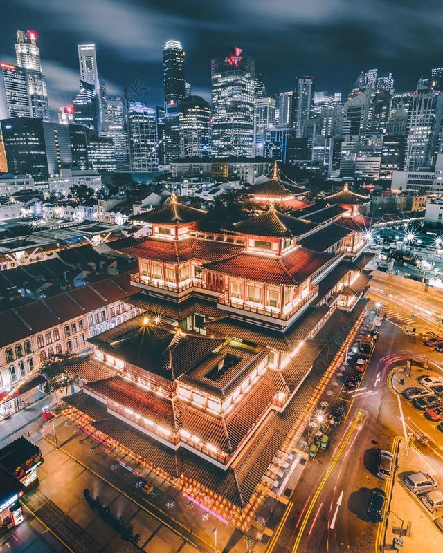 城市 都市 时尚 现代化  夜晚 晚上 黑夜 黑暗 灯光 霓虹灯 灯光 光线 激光 打火机 旅行 旅游 行程 度假 休闲 度假 假日 活力 日本 城市 现代生活 建筑 结构 建筑物 建筑学