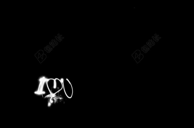 夜晚 晚上 黑夜 黑暗 灯光 霓虹灯 灯光 光线 激光 打火机 婚礼 喜庆 庆祝 节日 婚姻 爱人 恋人 情侣 爱情 恋爱 恋人 情人 情侣 浪漫  幸福 快乐 高兴 家庭 甜蜜 情侣 伴侣 爱情 写字 文章 书籍 可爱的 白色 浅色 黑白 简单 清新  黑色 暗色 黑白 昏暗