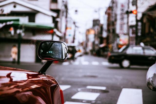 商务 商人 电子商务 股票交易所 业务 工作 汽车 车 小汽车 轿车 跑车  城市 都市 时尚 现代化 道路 旅途 路途 户外 街道 公路 冒险 探险 远足 度假 旅游 休闲 挑战 极限运动