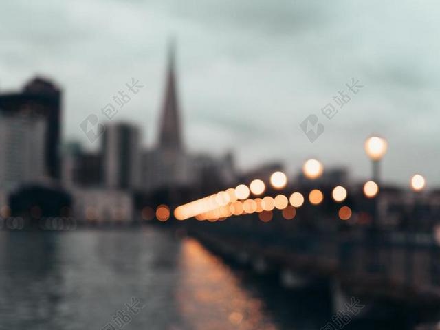 工作中 工作 办公室 会议 职场 科技 技术 信息科技 夜晚 晚上 黑夜 黑暗 灯光 霓虹灯 城市 都市 时尚 现代化 道路 旅途 路途 户外 街道 公路 灯光 光线 激光 打火机 雨 下雨 惬意