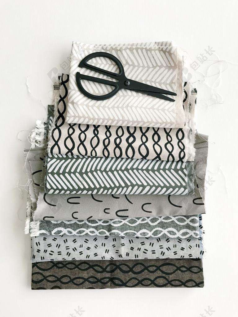 工作中 工作 办公室 会议 职场 美女 丽人 优雅 美丽 漂亮 女孩 女人 女性  时尚 流行 个性 城市  室内 室内装修 装潢 艺术设计 家装 睡觉 梦乡 做梦 卧室 冬季 冬天 新年 白色 浅色 黑白 简单 清新