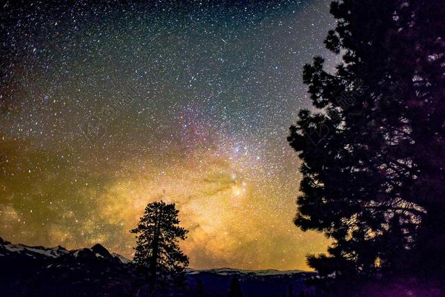 星空 太空 空间 星空 星星 闪光 明星  夜晚 晚上 黑夜 黑暗 灯光 霓虹灯  风景 风光 美景 田园 山水 山 山峰 顶峰 景色 天空 自然 环境 树 树木 树林 森林