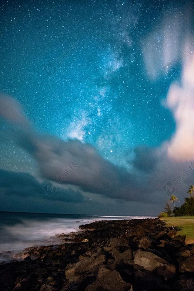 星空 星星 闪光 明星  风景 风光 美景 田园 山水  夜晚 晚上 黑夜 黑暗 灯光 霓虹灯 天空 草地 草坪 草丛 沙滩 海滩 海 海水 大海 雨 下雨 惬意