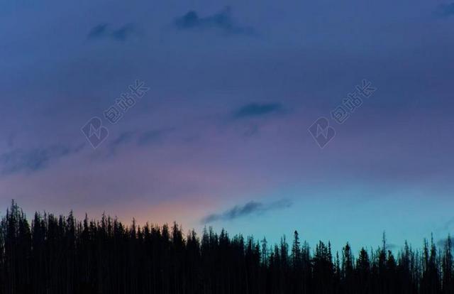 星空 太空 空间  夜晚 晚上 黑夜 黑暗 灯光 霓虹灯 风景 风光 美景 田园 山水 日落 夕阳 太阳 灯光 光线 激光 打火机  山 山峰 顶峰 景色 房间 卧室 家 休闲 家居 母亲 母爱 天空 树木 丛林 森林 可爱的 自然 环境 云 云朵 天空 树 树木 树林 森林