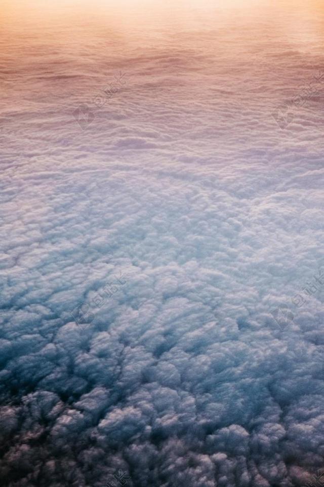 星空 太空 空间   风景 风光 美景 田园 山水 地球 泥土 草地 操场 纹理 组织 材料 花纹 灯光 光线 激光 打火机  墙 围墙 表面 隔阂 背景 营销 推广 商务 市场 策划 桌子 台子 书桌 办公 肖像 人物特写 画像 天空 自然 环境 沙滩 海滩 全身像 云 云朵 天空 雨 下雨 惬意