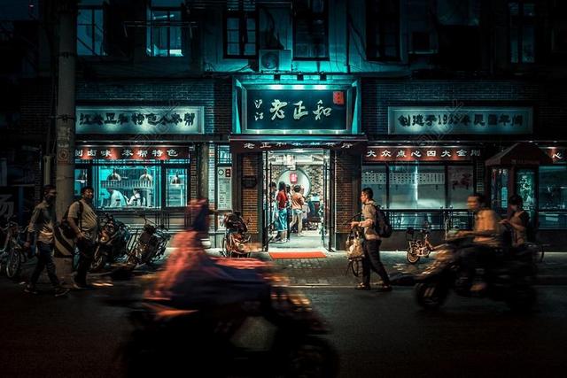 商务 商人 电子商务 股票交易所 业务 工作  城市 都市 时尚 现代化  夜晚 晚上 黑夜 黑暗 灯光 霓虹灯  建筑 大厦 建筑物 建设 道路 旅途 路途 户外 街道 公路  风景 风光 美景 田园 山水  灯光 光线 激光 打火机 美女 丽人 优雅 美丽 漂亮 女孩 女人 女性 购物 商场 流行 时尚 美丽 旅行 旅游 行程 度假 休闲 度假 假日 商场 店铺 商家 购物 开心 喜悦 笑话 开怀大笑 房子 房间 住宅  老人 智者 老者 音乐 音乐会 演唱会 秋天 秋日  现代 现代化 流行 人物