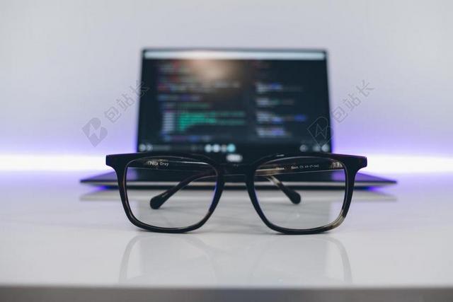 商务 商人 电子商务 股票交易所 业务 工作 笔记本电脑 笔记本 MACBOOK APPLE 苹果 营销 推广 商务 市场 策划 计算机 电脑 信息科技 音乐 音乐会 演唱会 概念 步骤 男士 男性 男人