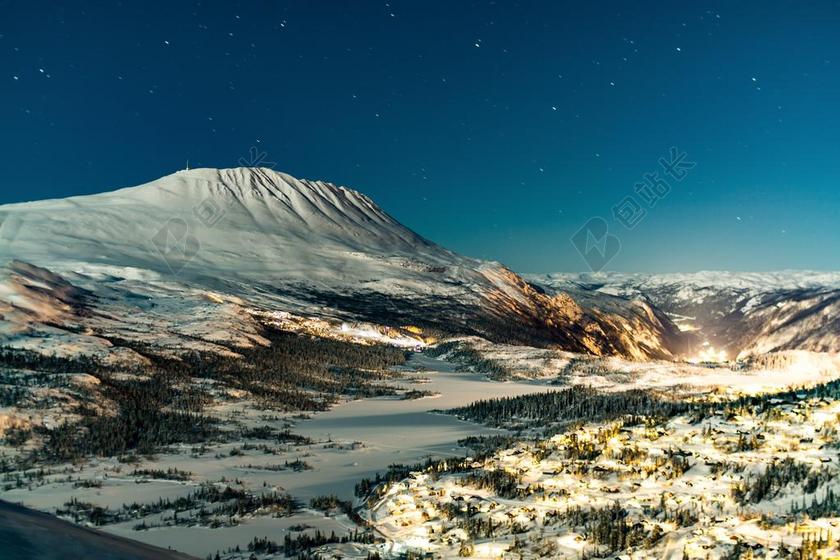 星空 星星 闪光 明星       风景 风光 美景 田园 山水 夜晚 晚上 黑夜 黑暗 灯光 霓虹灯 美女 丽人 优雅 美丽 漂亮 女孩 女人 女性 山 山峰 顶峰 景色 冬季 冬天 新年 天空 自然 环境 树 树木 树林 森林 山 山峦 山峰