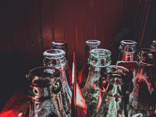 建设 队伍 协同 灯光 光线 激光 打火机 墙 围墙 表面 隔阂 背景  食品 餐饮 饮料 喝酒 饮水  动物