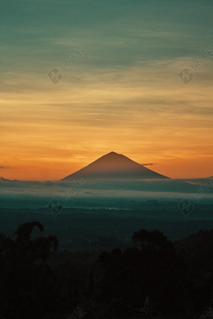 星空 太空 空间                      风景 风光 美景 田园 山水 日落 夕阳 太阳  山 山峰 顶峰 景色 旅行 旅游 行程 度假 休闲 度假 假日 爱情 恋爱 恋人 情人 情侣 浪漫 天空 自然 环境 可爱的  云 云朵 天空 IPHONE 苹果 苹果手机 商务 山 山峦 山峰