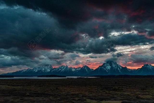 风景 风光 美景 田园 山水 夜晚 晚上 黑夜 黑暗 灯光 霓虹灯 日落 夕阳 太阳 地球 泥土 草地 操场 山 山峰 顶峰 景色  美女 丽人 优雅 美丽 漂亮 女孩 女人 女性 爱情 恋爱 恋人 情人 情侣 浪漫 天空  草地 草坪 草丛 沙滩 海滩 可爱的  自然 环境 云 云朵 天空 雨 下雨 惬意